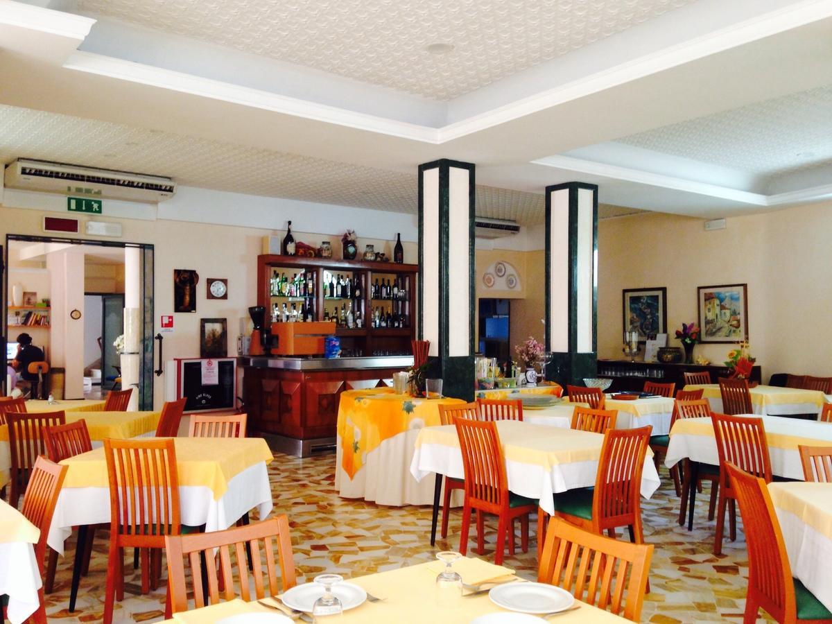 Hotel Lazzarini Bellaria-Igea Marina Eksteriør bilde