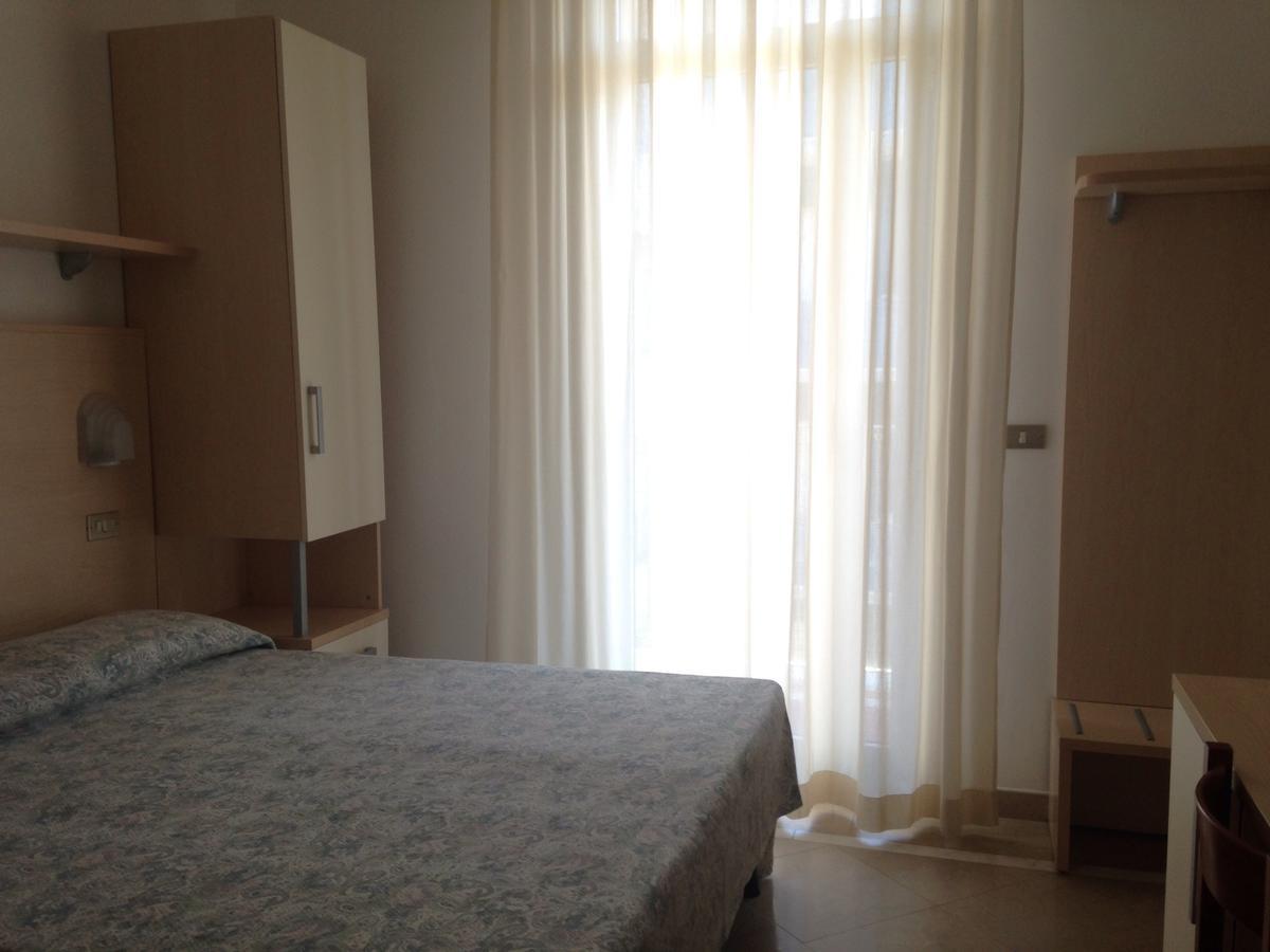 Hotel Lazzarini Bellaria-Igea Marina Eksteriør bilde