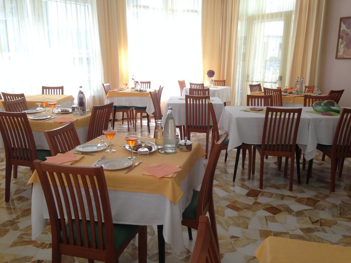 Hotel Lazzarini Bellaria-Igea Marina Eksteriør bilde