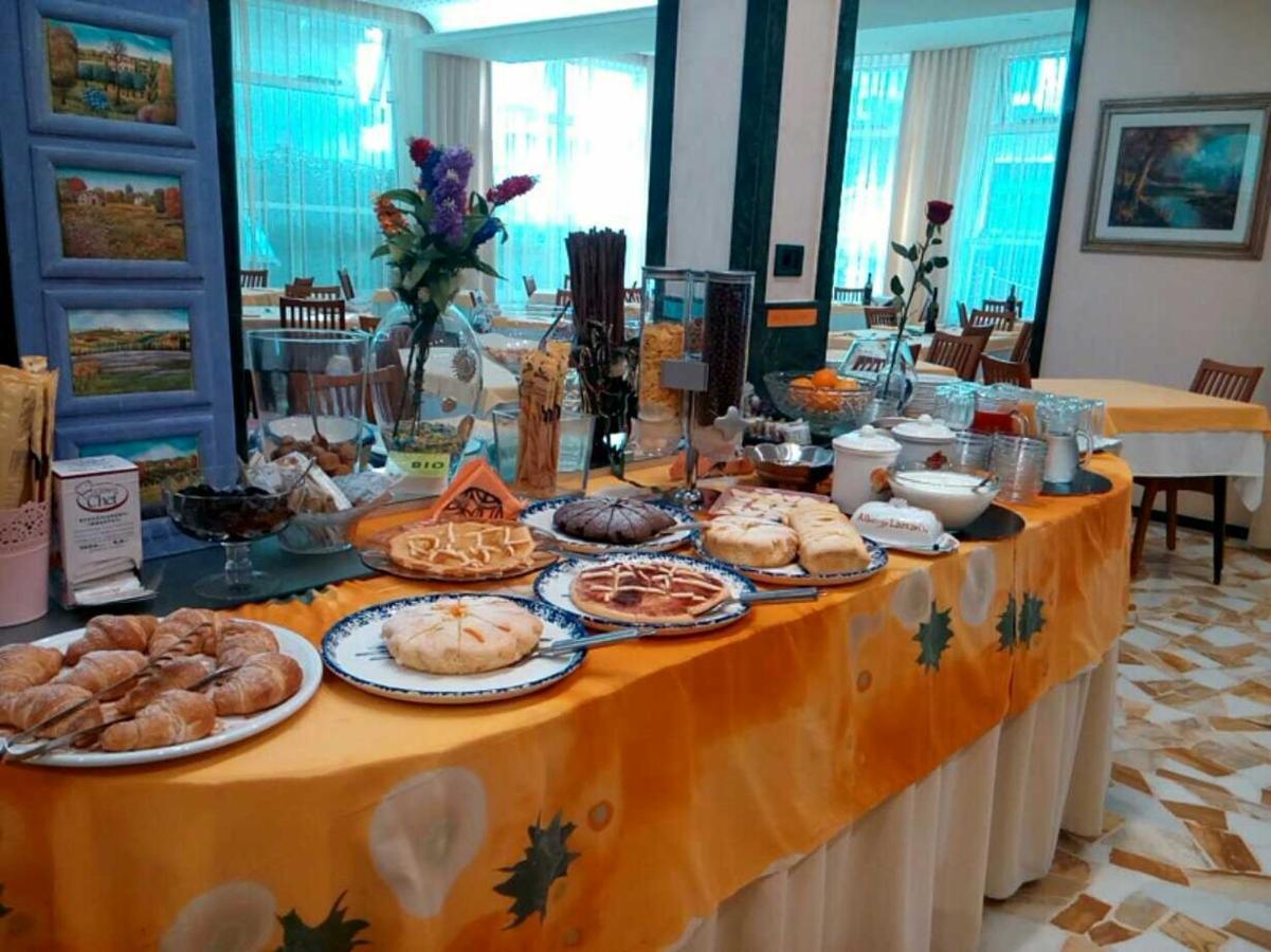 Hotel Lazzarini Bellaria-Igea Marina Rom bilde